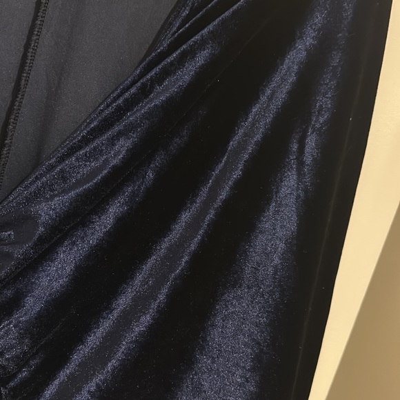 Sophisticated velvet wrap dress for holiday party or any evening occasion. - Picture 6 of 8